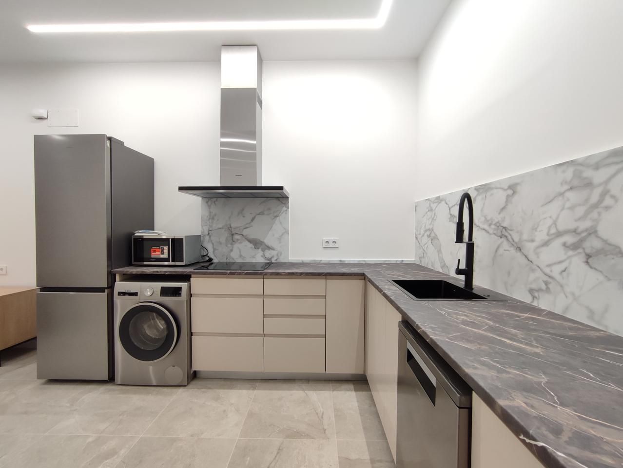 Planta baja for rent in Feria