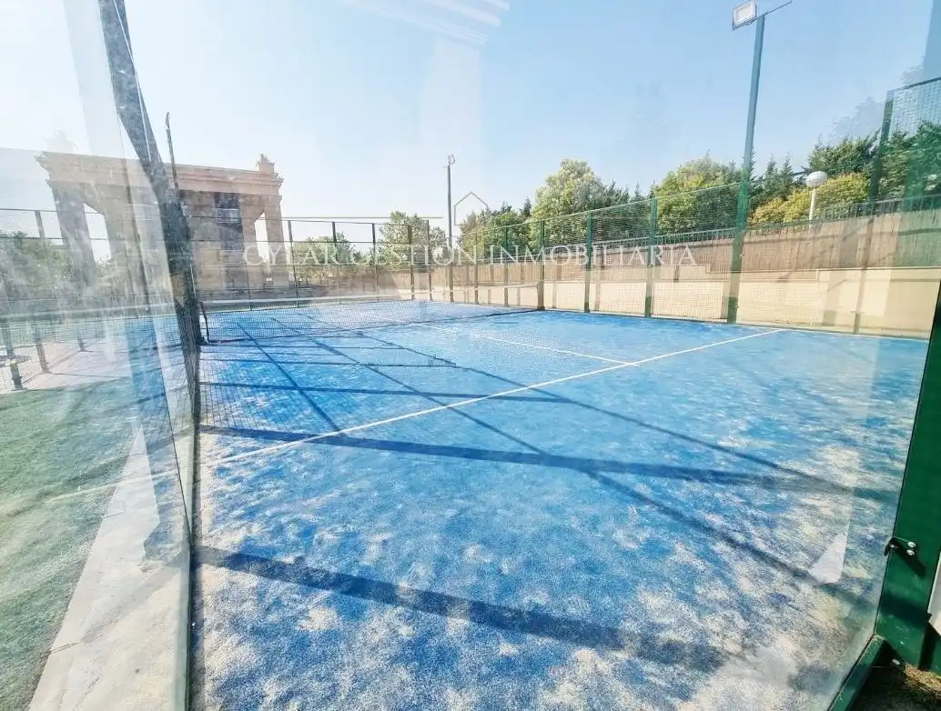 Vista exterior de Piso de alquiler en Salamanca con Calefacción, Terraza y Piscina