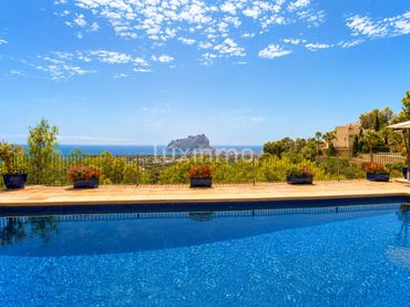 Villa avec balcon à vendre à La Fustera