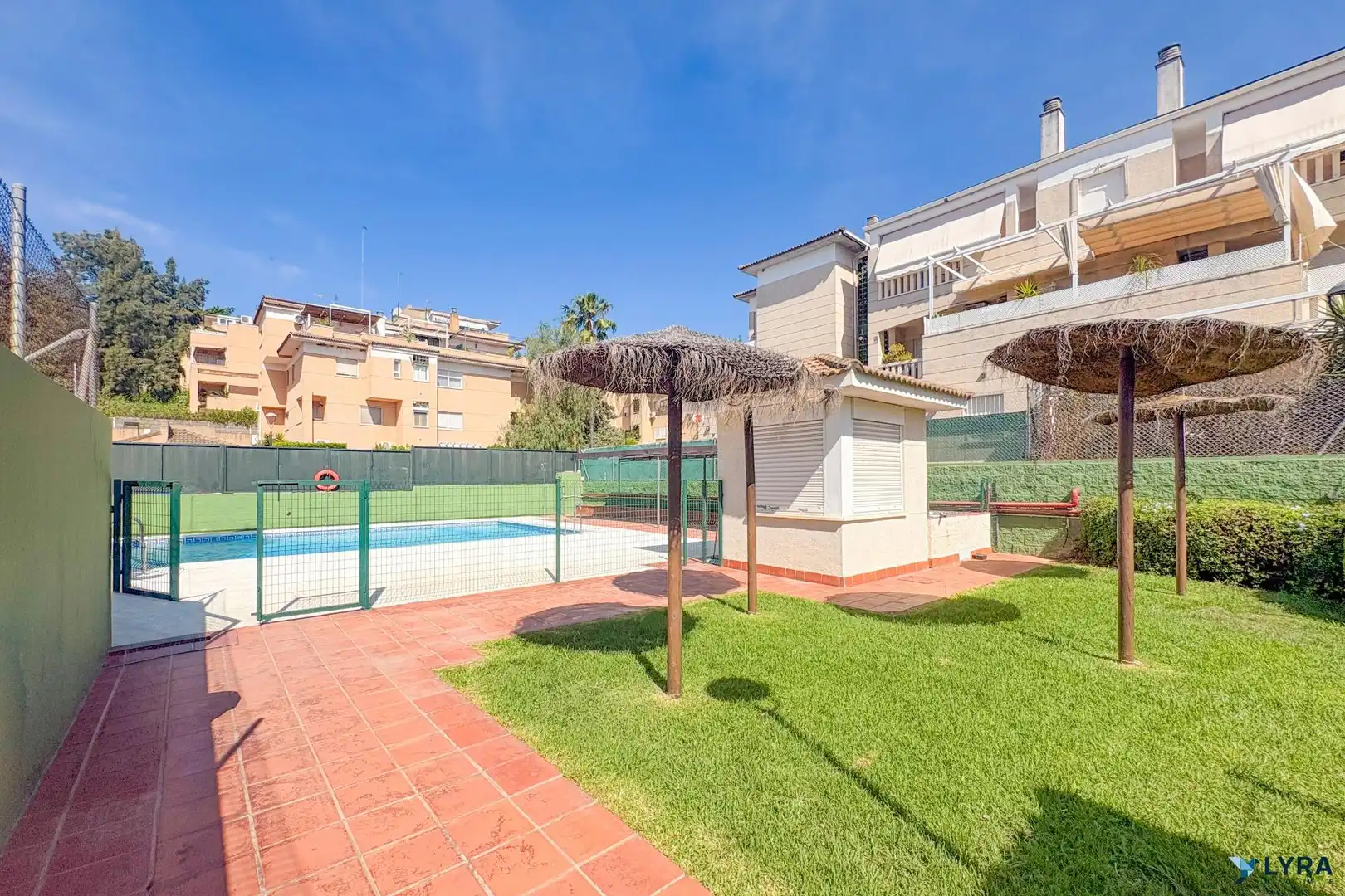 Swimming pool of Flat for rent in Tomares  with Balcony and Community pool