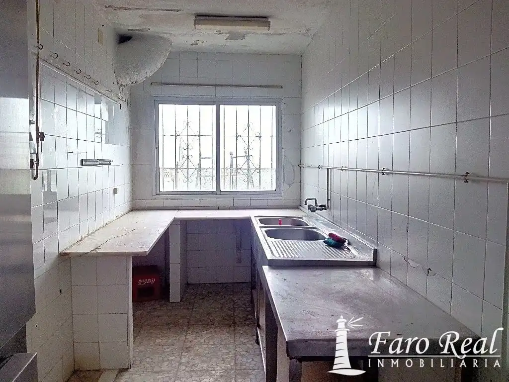 Küche von Fabrikhallen zum Verkauf in Sanlúcar de Barrameda