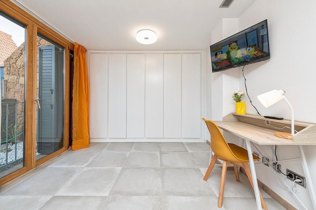 Duplex to rent in Las Palmas de Gran Canaria  with Air Conditioner, Terrace and Storage room