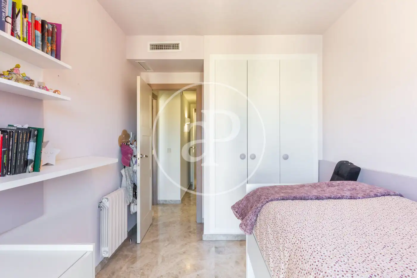 Habitación de Dúplex en venta en Valencia con Aire acondicionado, Calefacción y Terraza