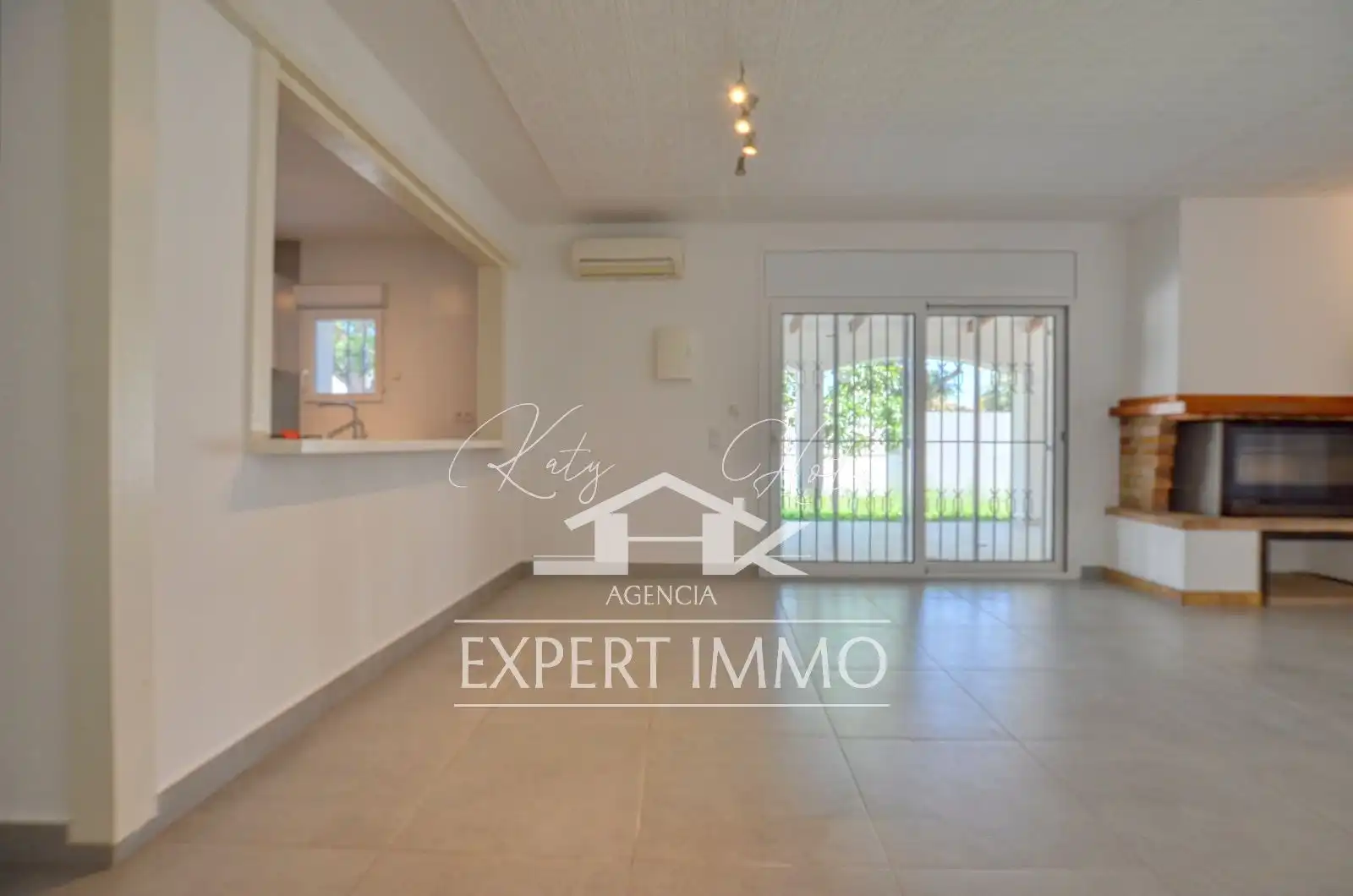 Vista exterior de Casa o chalet en venta en Empuriabrava con Calefacción, Jardín privado y Terraza