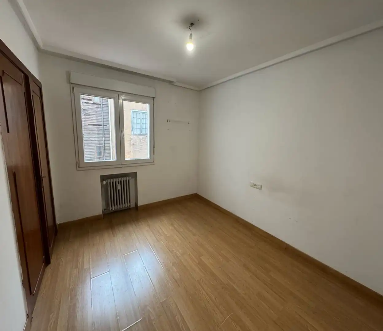 Habitación de Piso en venta en Gijón  con Calefacción y Parquet