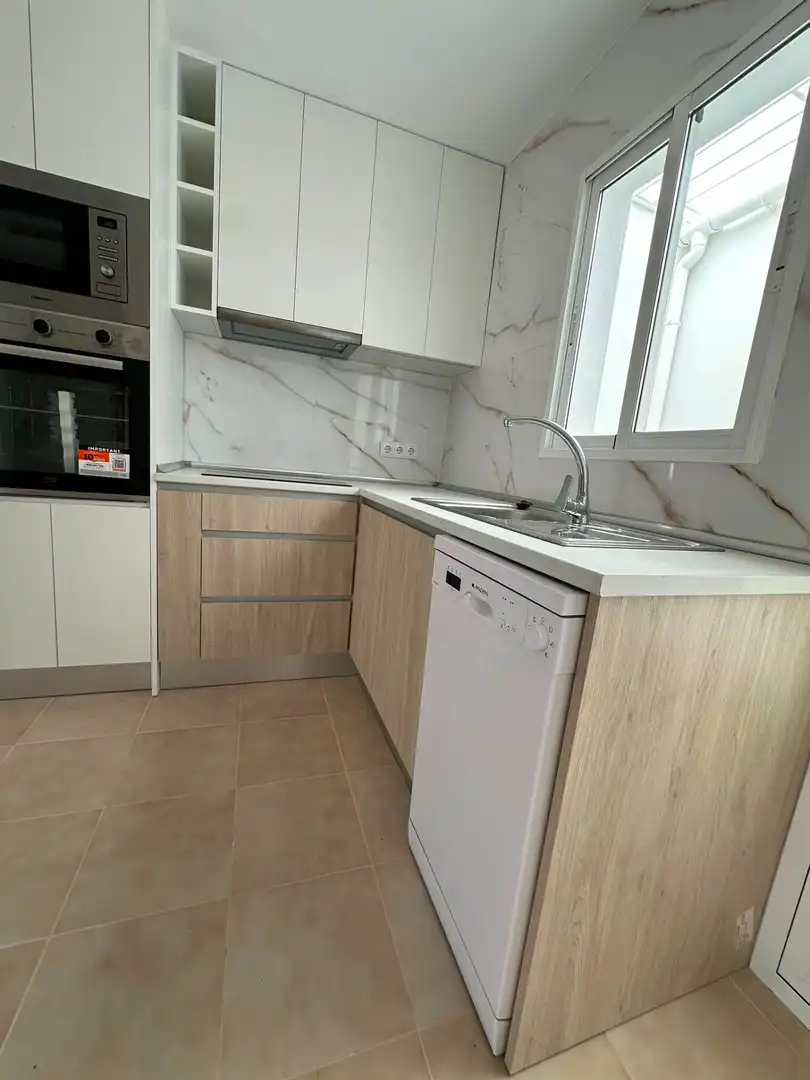 Cocina de Casa adosada en venta en Torrevieja con Jardín privado, Terraza y Horno