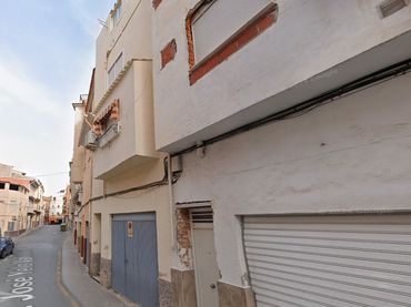 Casa bifamiliare in vendita a Calle Artichuela