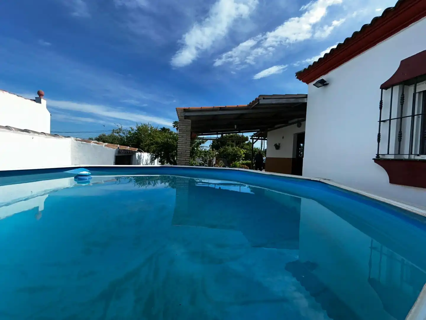 Piscina de Casa o xalet en venda en Chiclana de la Frontera amb Jardí privat, Terrassa i Traster