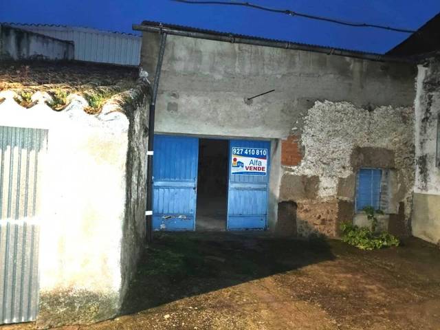 Local comercial en Venta en Oliva de Plasencia