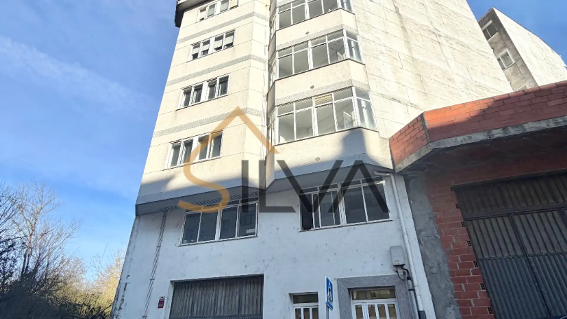 Exterior view of Building for sale in Lugo Capital  with Alarm