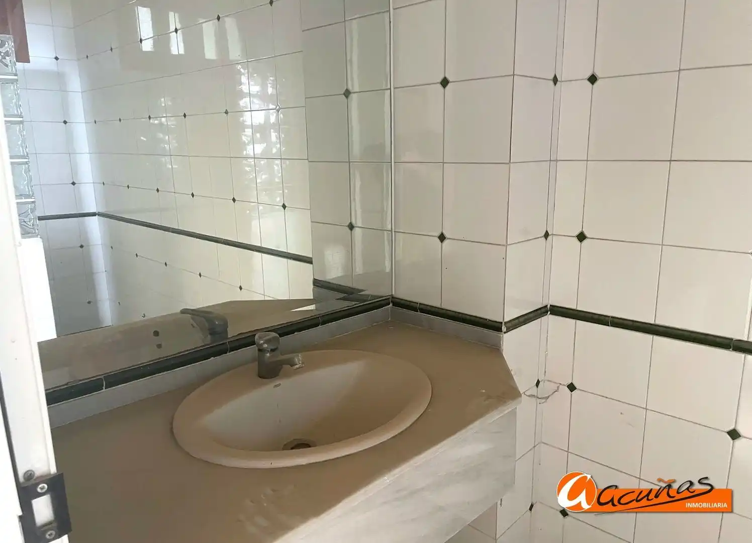Baño de Casa adosada en venta en Puente Genil con Terraza y Trastero