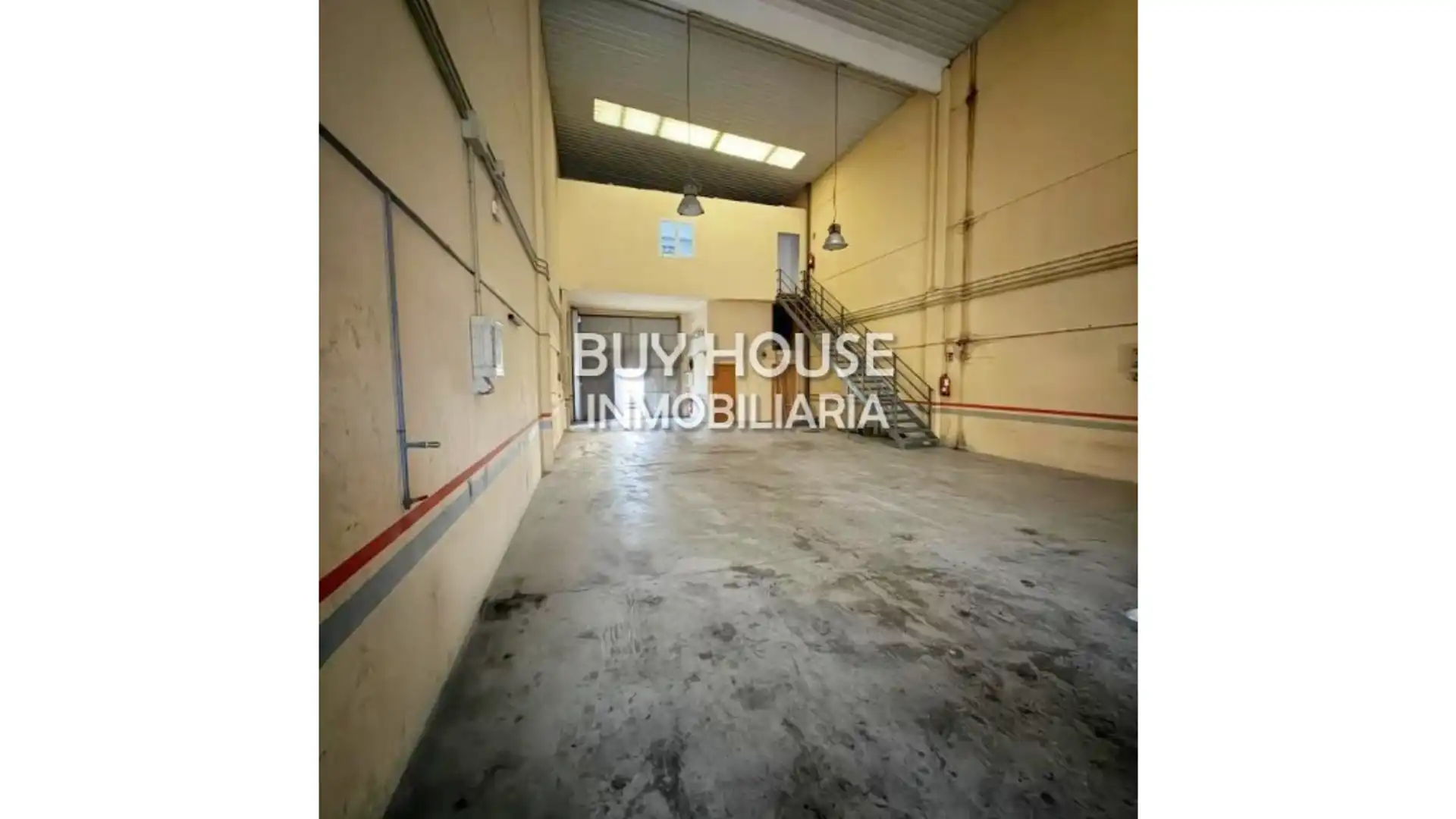 Exterior view of Industrial buildings for sale in Yuncos