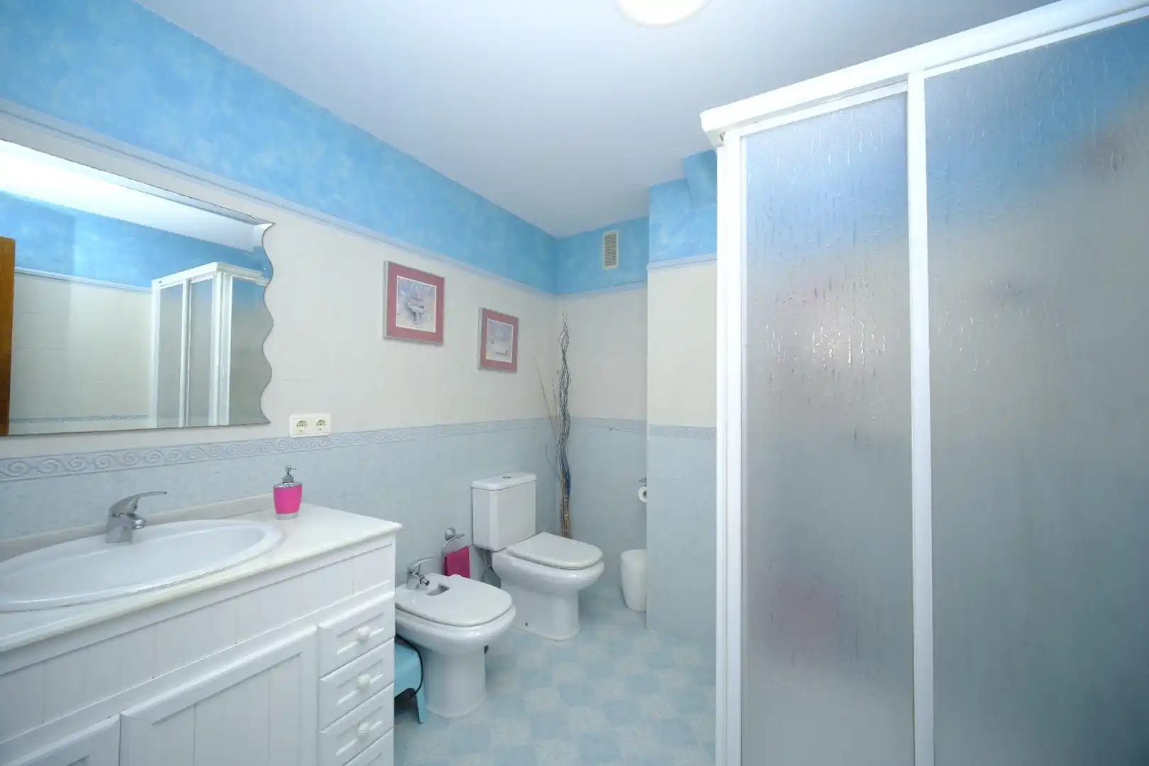 Bathroom of Flat for rent in Alcalá de Guadaira  with Air Conditioner and Furnished