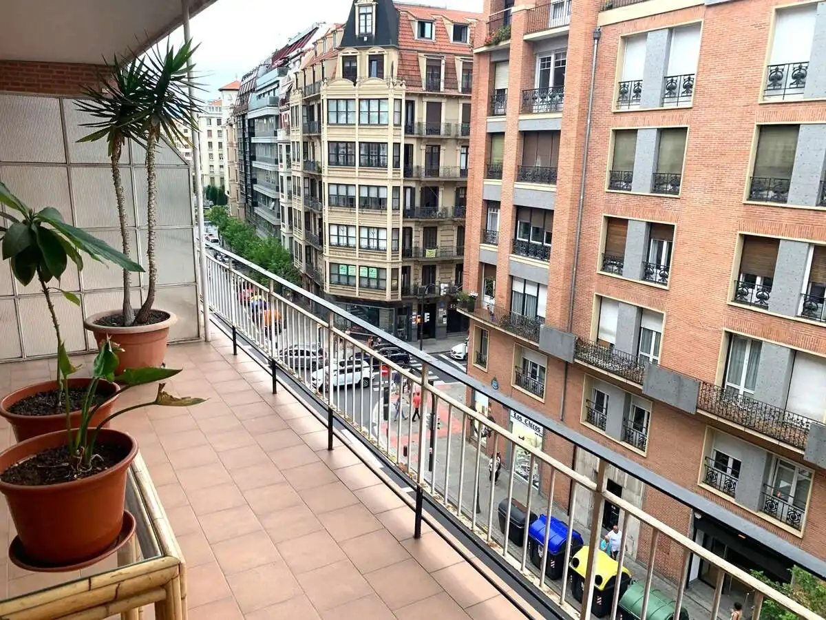 Terraza de Piso en venta en Bilbao  con Calefacción, Terraza y Trastero