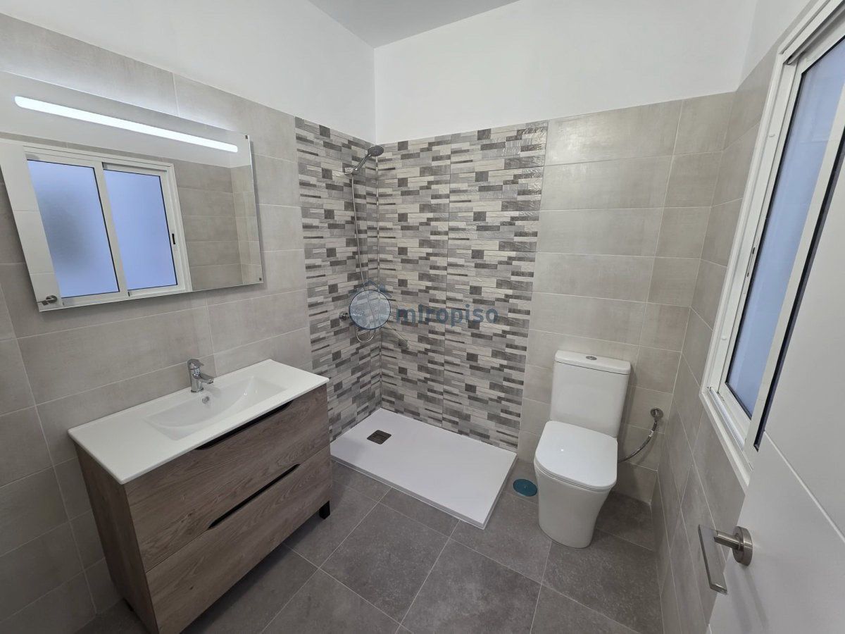 Bany de Pis en venda en San Cristóbal de la Laguna amb Terrassa