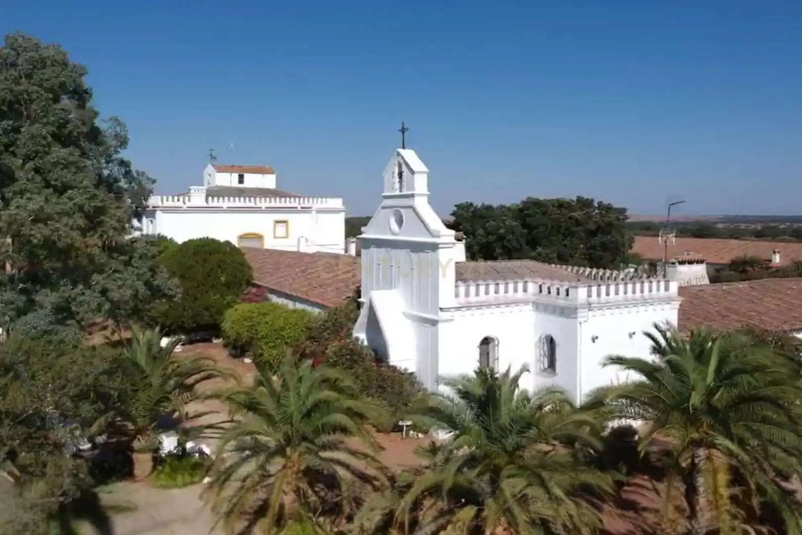 Haus oder Chalet zum Verkauf in Cáceres mit Privatgarten, Abstellraum und Schwimmbad
