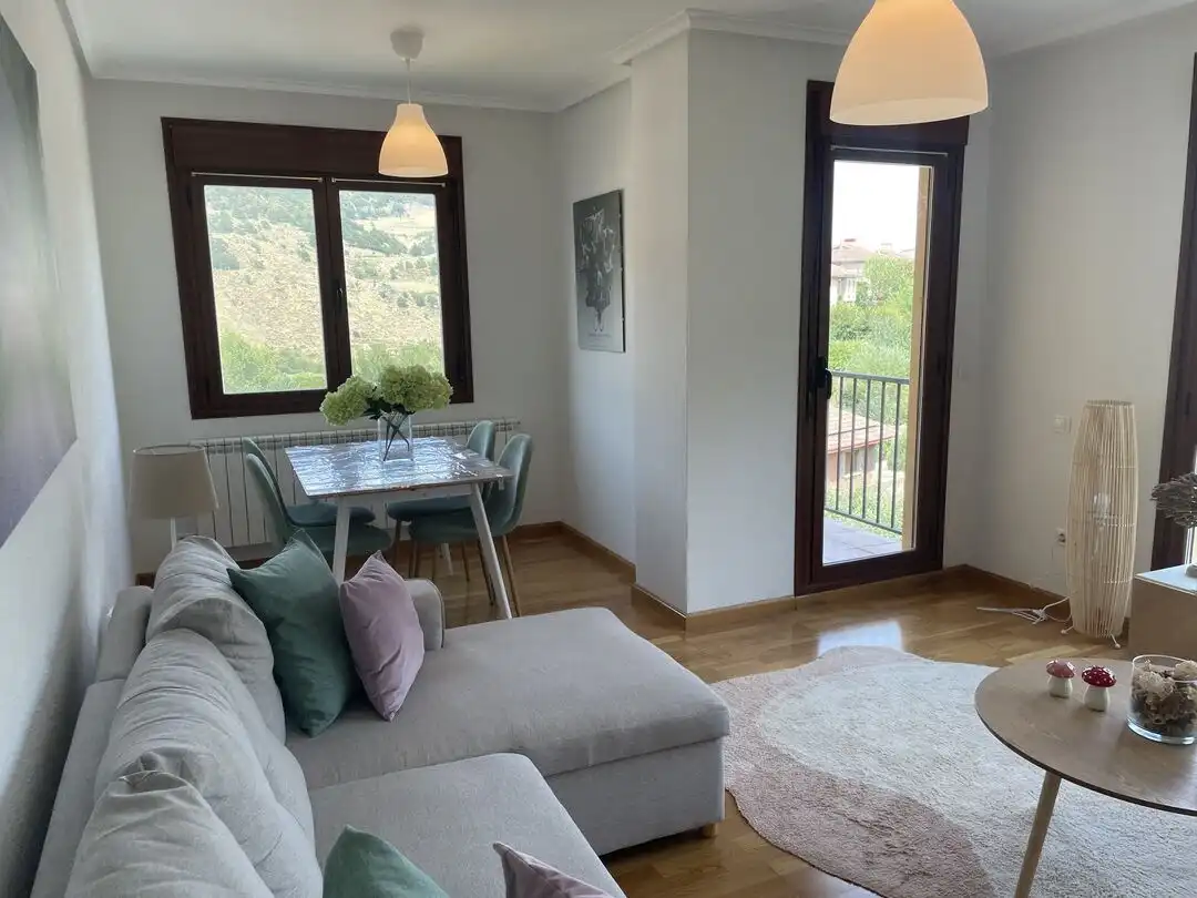 Wohnzimmer von Wohnung zur Miete in Zorraquín mit Heizung, Privatgarten und Terrasse