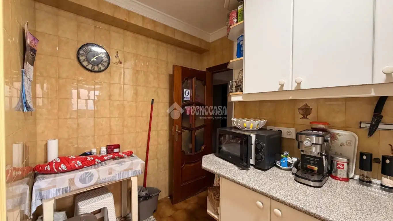 Kitchen of Flat for sale in Madrid