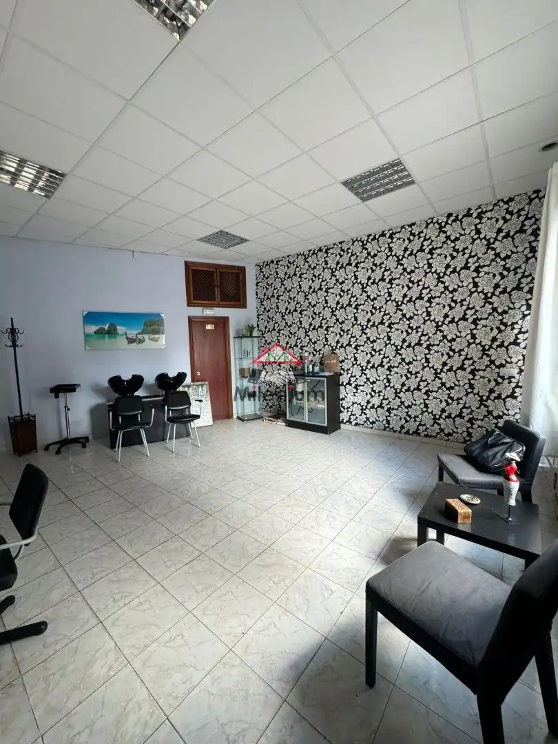 Local comercial en venta en Avenida Agustín Bálsamo 3, imagen 3