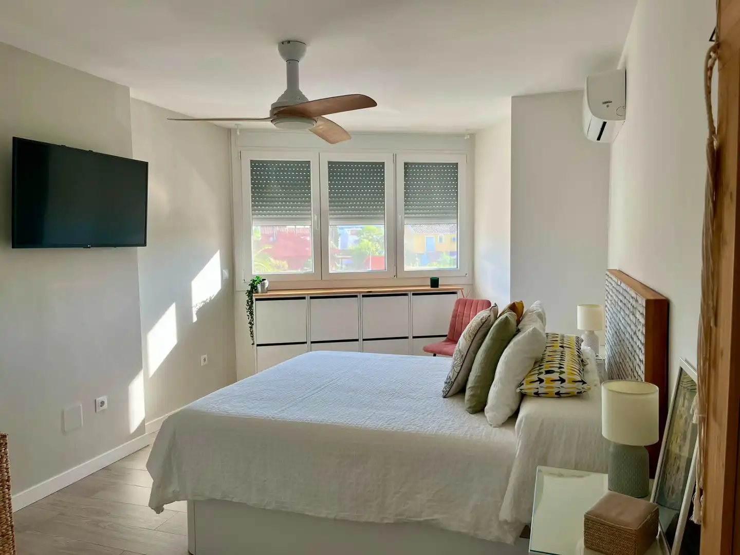 Bedroom of Flat for sale in Torremolinos  with Air Conditioner, Terrace and Furnished