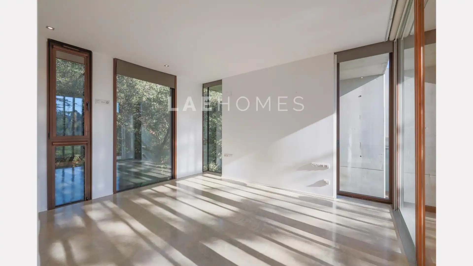 Vista exterior de Casa o chalet en venta en Sant Cugat del Vallès con Aire acondicionado, Calefacción y Jardín privado