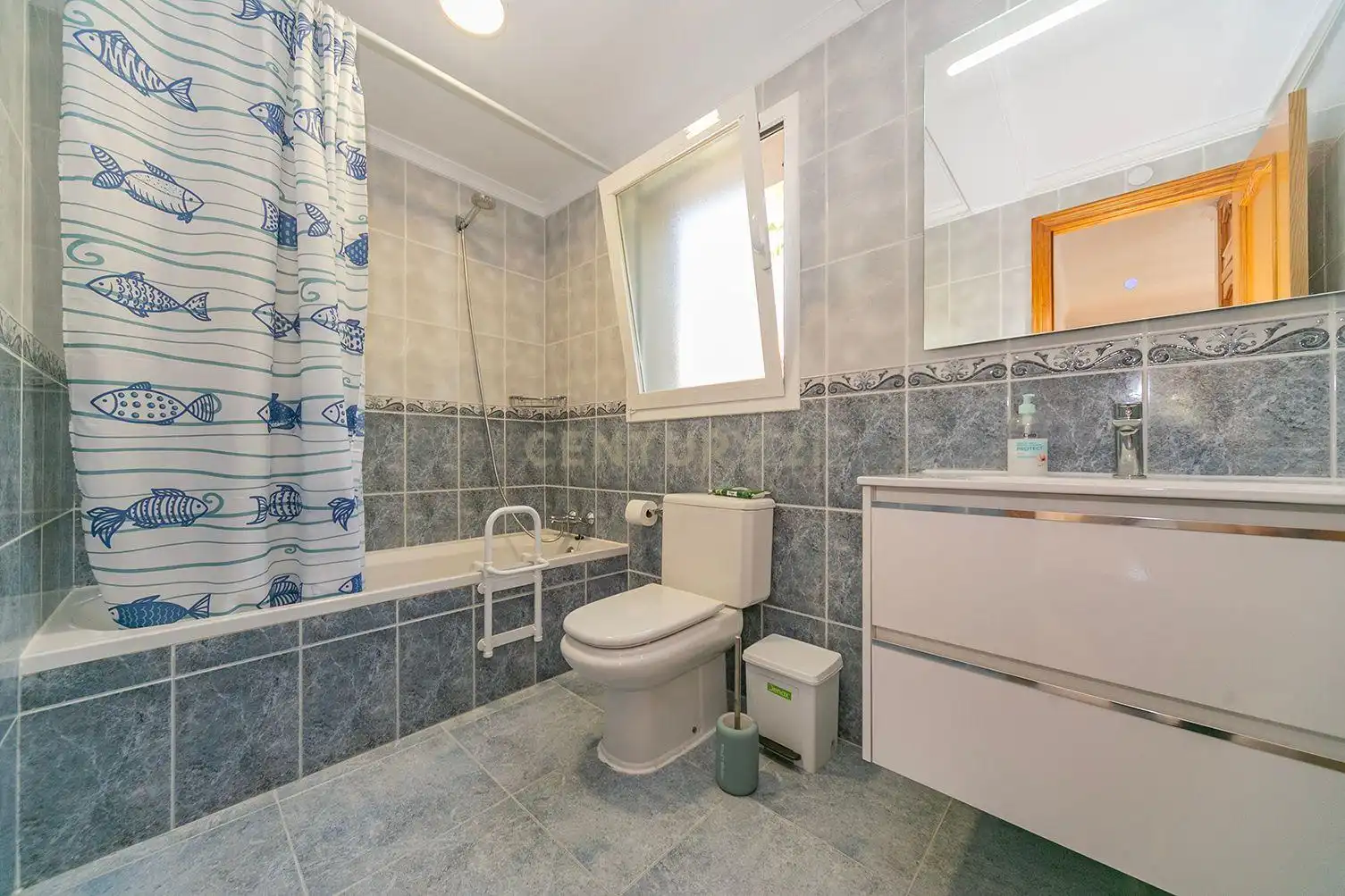Bany de Apartament de lloguer en Calpe / Calp amb Piscina comunitària
