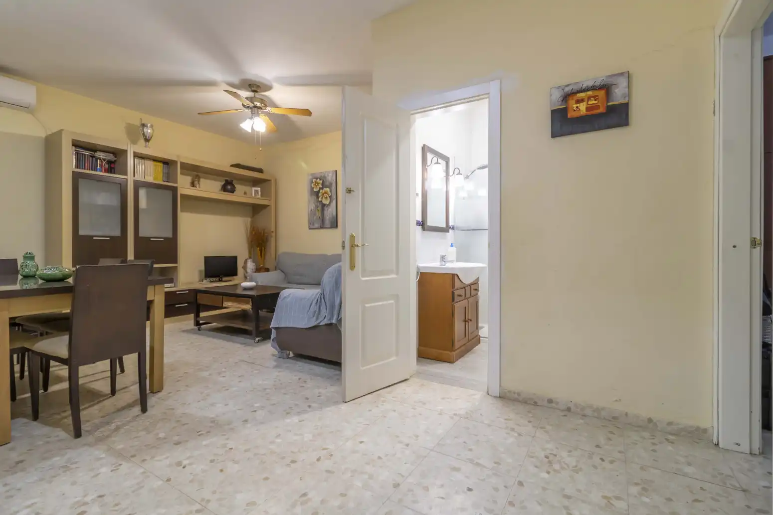 Houses for sale in Carmona  with Air Conditioner, Private garden and Swimming Pool