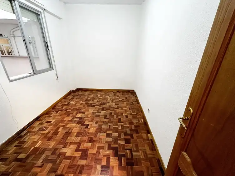 Piso con ascensor en alquiler en Calle de la Infanta Mercedes, imagen 14
