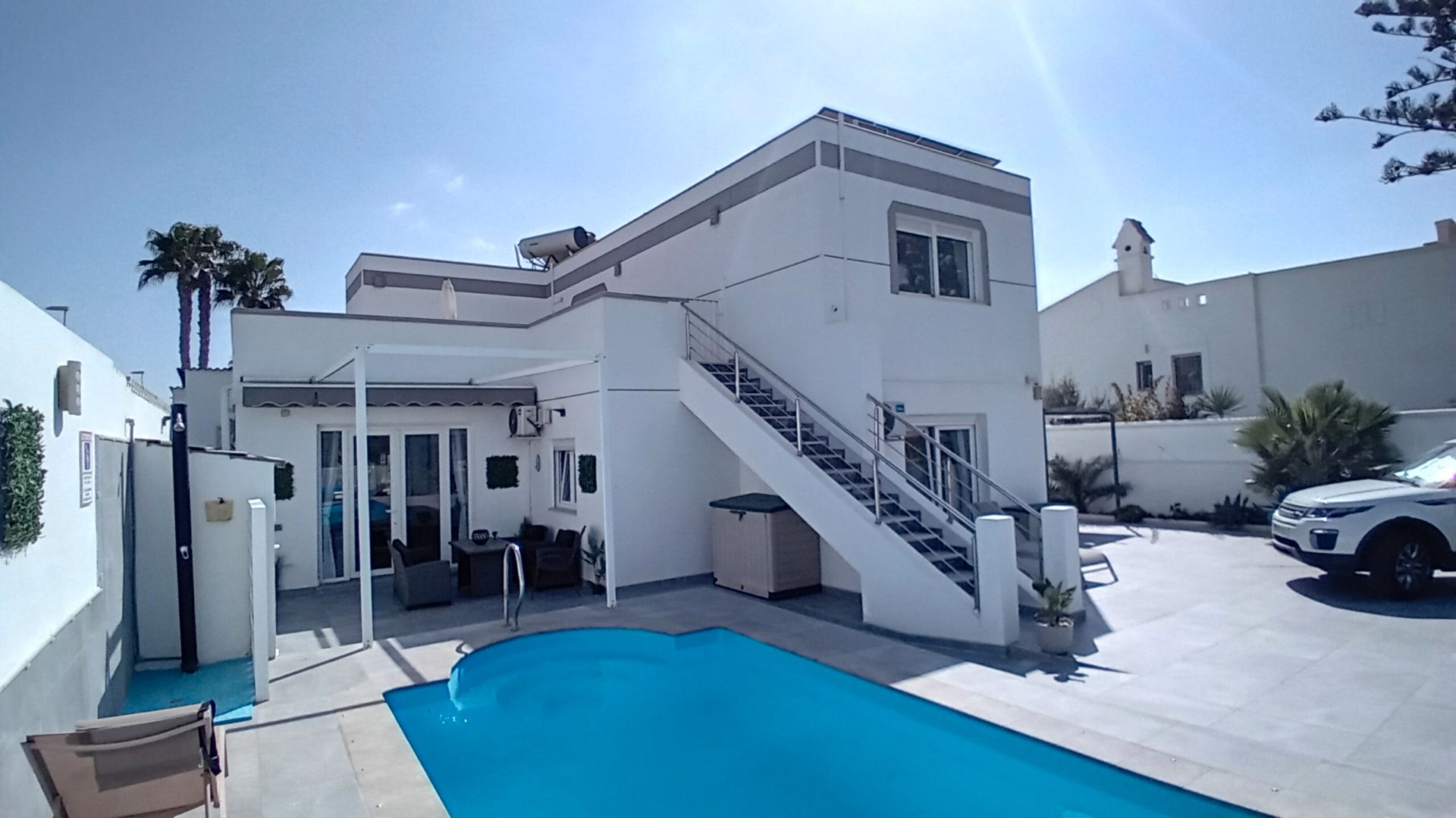 Swimming pool of House or chalet for sale in Roquetas de Mar  with Air Conditioner, Private garden and Terrace