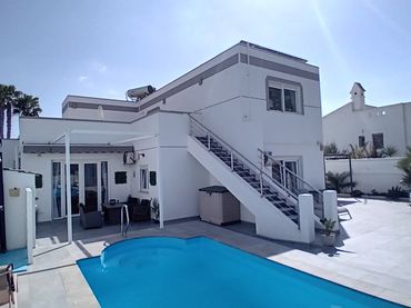 Villa avec piscine à vendre à Calle Andarax 65