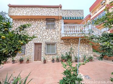 Casa amb jardí en venda a Martínez De Úbeda