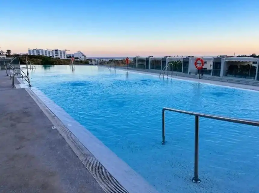 Adossat amb piscina en venda a Benamara - Atalaya