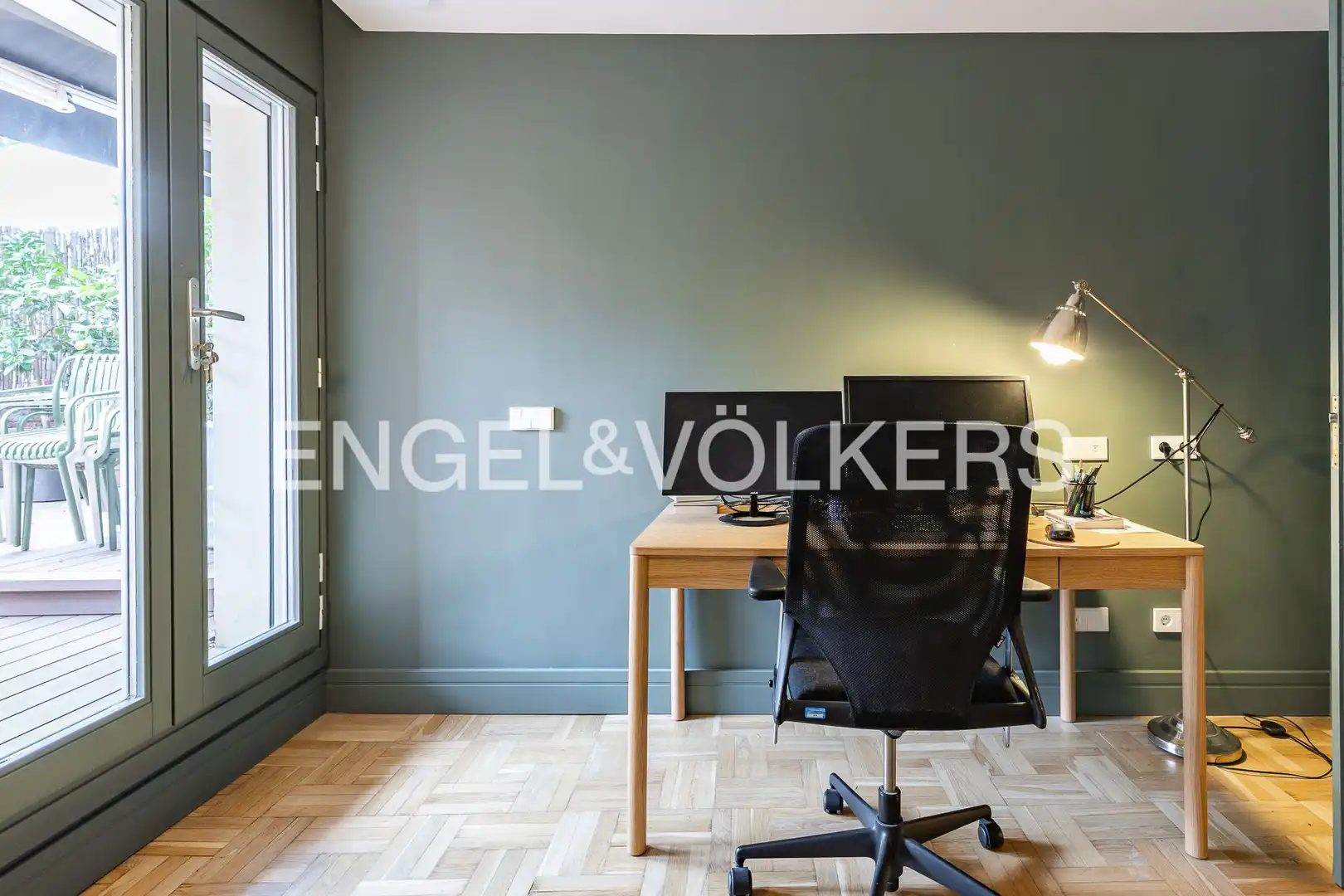 Flat for sale in Barcelona  with Air Conditioner, Heating and Parquet flooring
