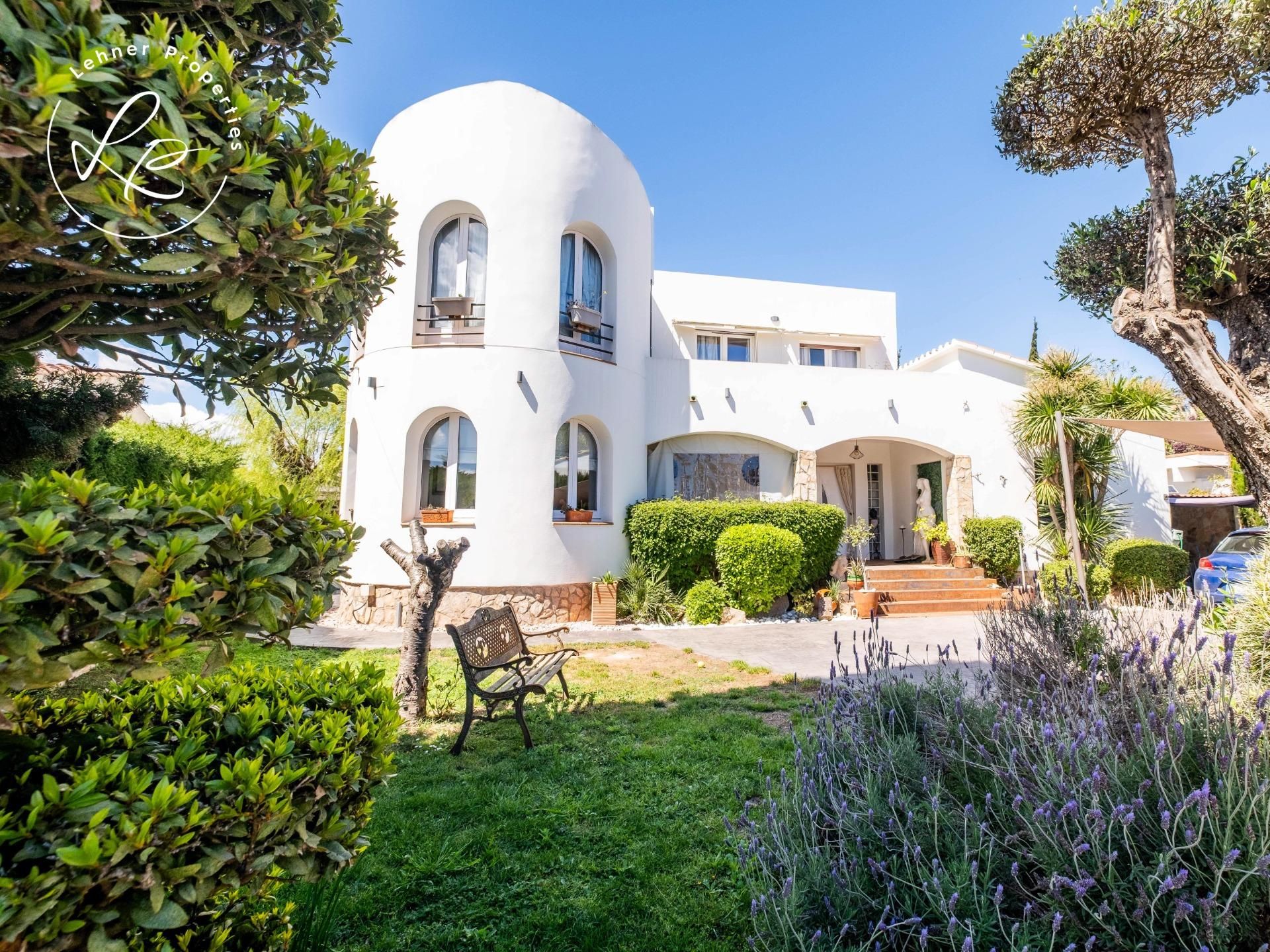 Vista exterior de Casa o xalet en venda en Empuriabrava amb Terrassa