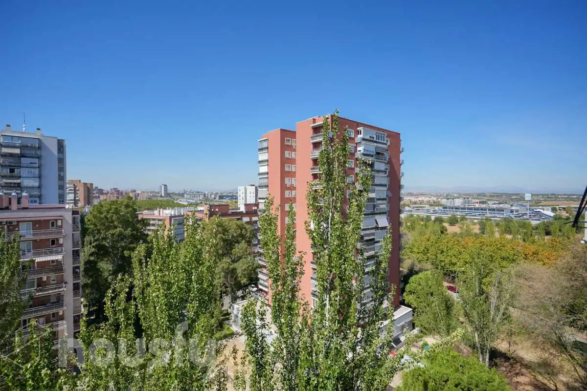 Vista exterior de Piso en venta en Hortaleza