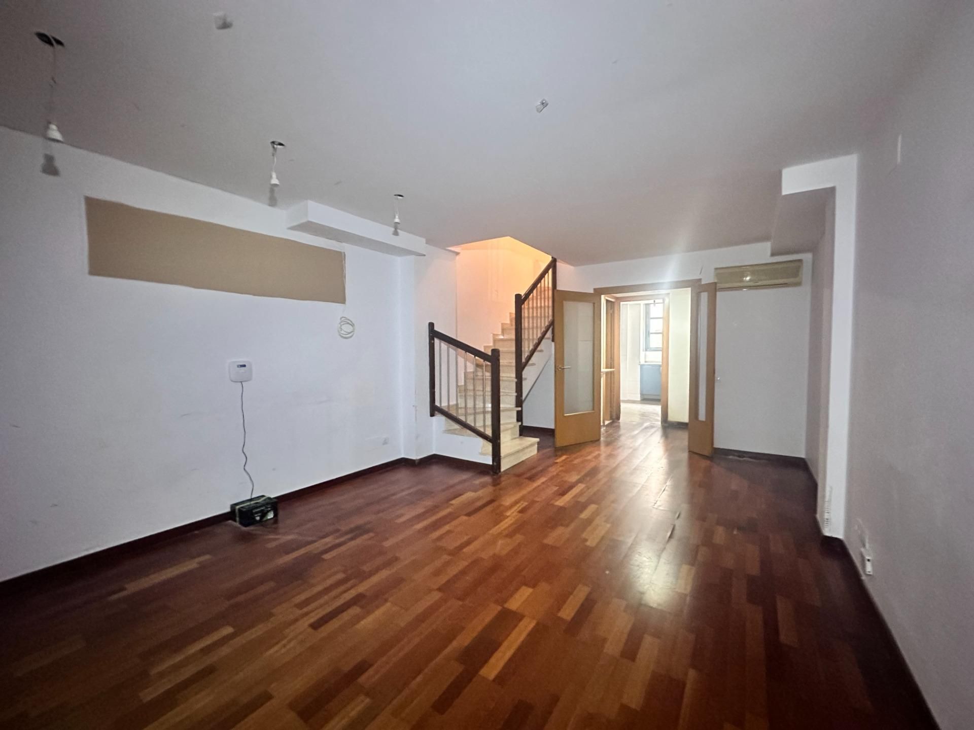 Dúplex en venta en  Barcelona Capital con Balcón