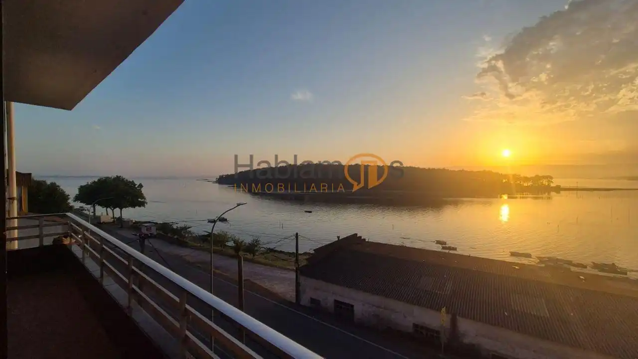Vista exterior de Piso en venta en Vilagarcía de Arousa con Calefacción, Terraza y Trastero