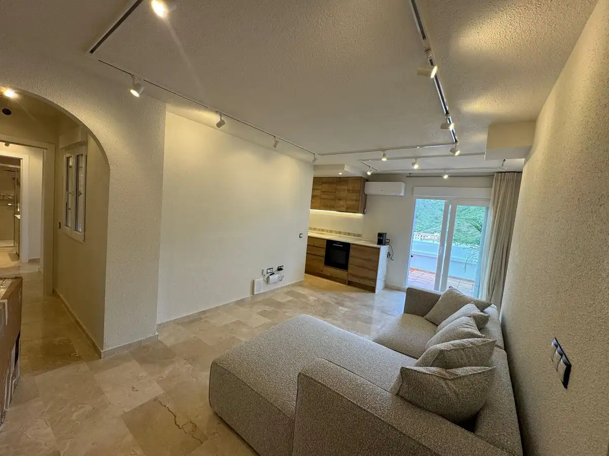 Living room of Flat for sale in Benahavís  with Air Conditioner and Terrace