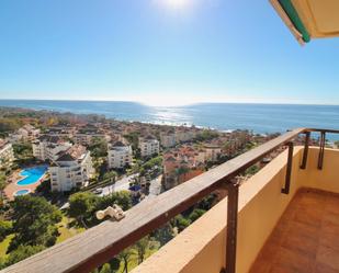 Vista exterior de Apartament en venda en Marbella amb Jardí privat, Terrassa i Piscina comunitària