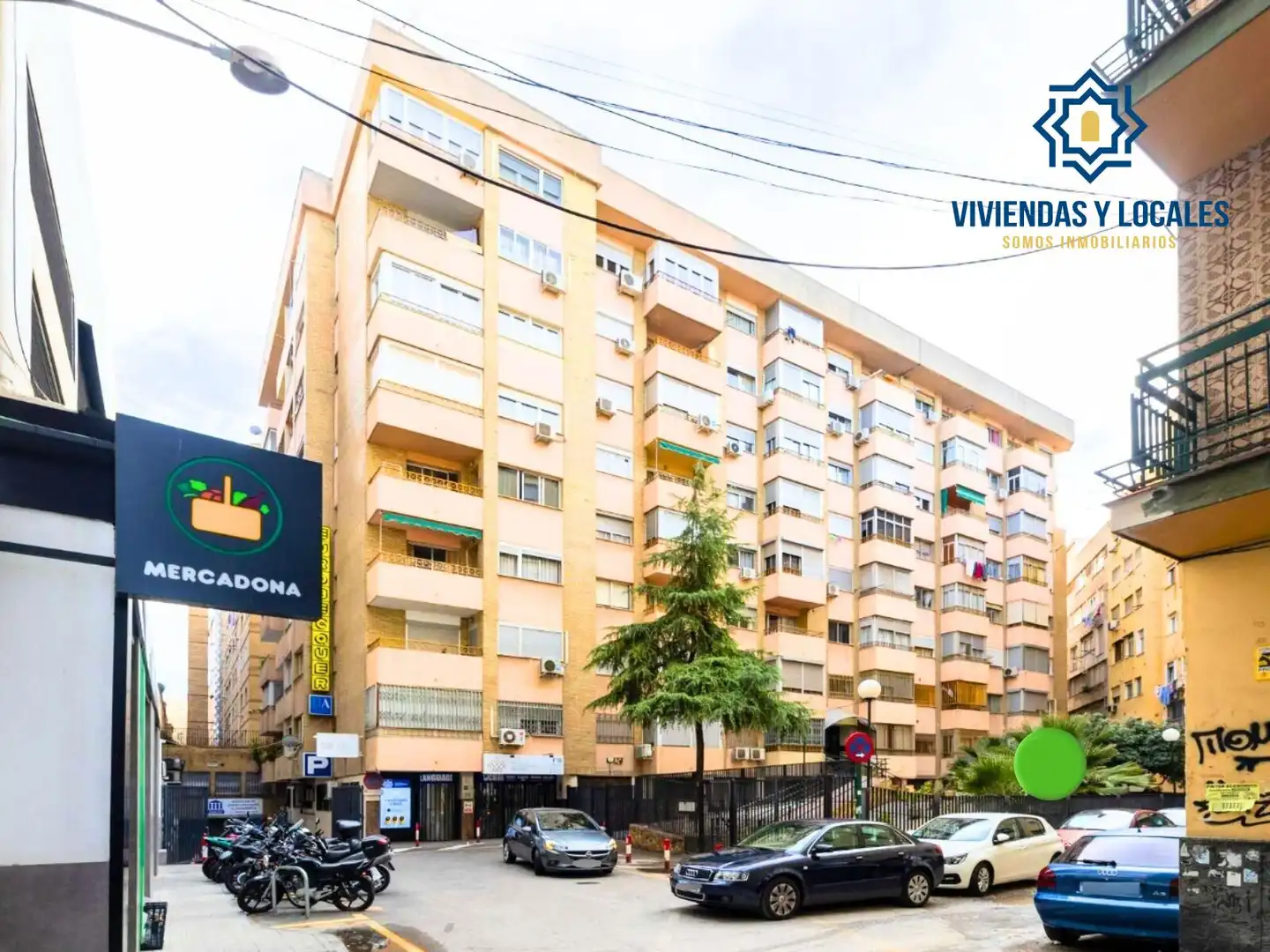 Flat with lift for sale in Beiro
