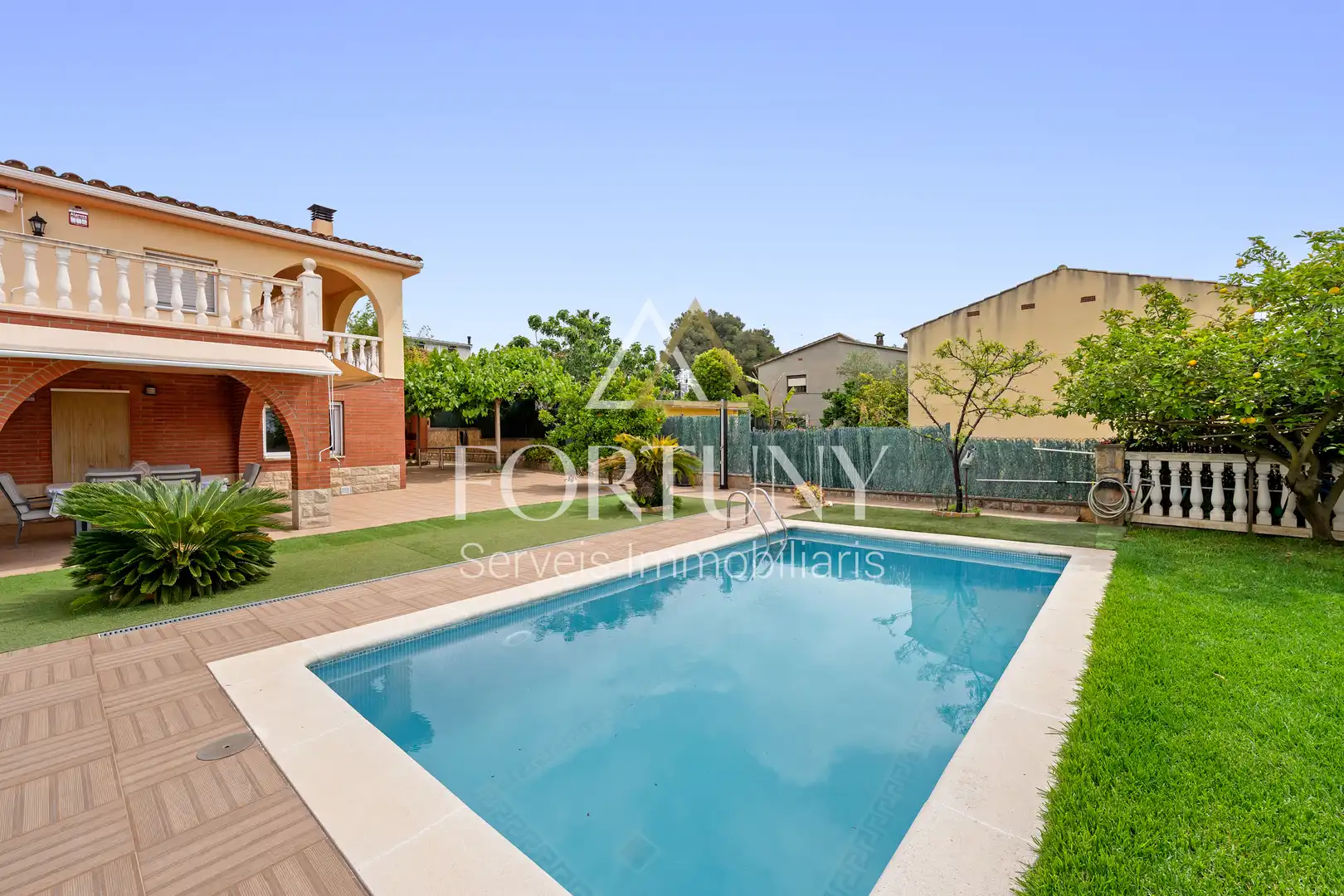 Vista exterior de Casa o chalet en venta en El Catllar  con Aire acondicionado, Piscina y Balcón