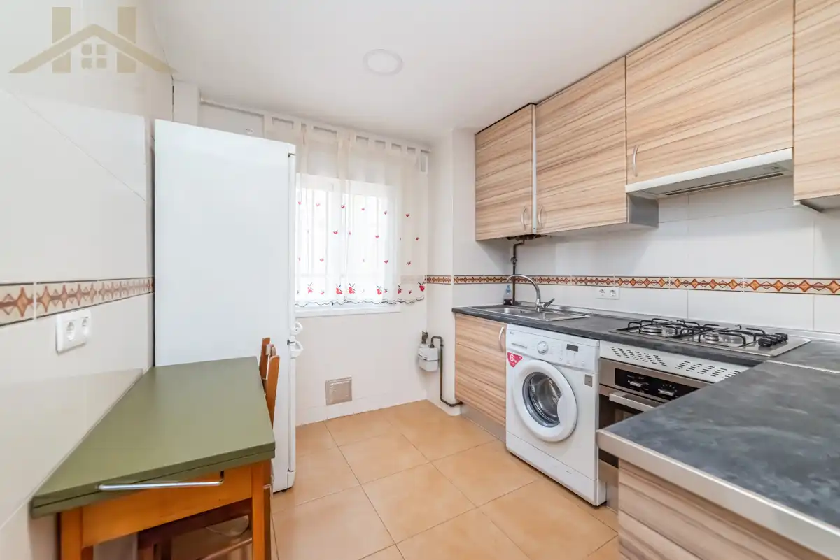 Kitchen of Flat for sale in Pinto  with Heating