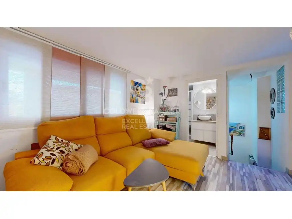 Sala de estar de Local en venta en Oliva