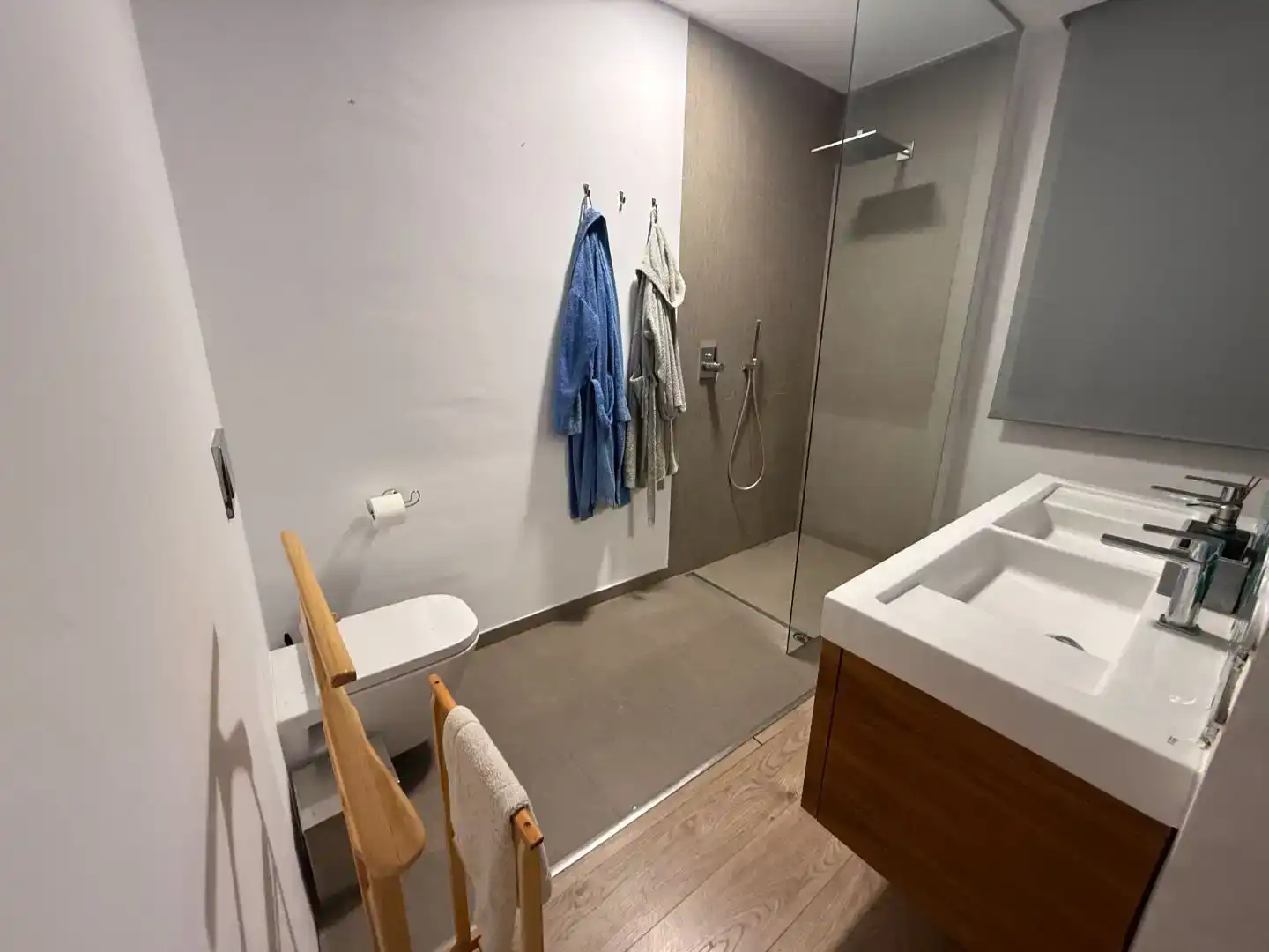 Bathroom of Detached homes for sale in Badalona  with Air Conditioner, Swimming Pool and Balcony