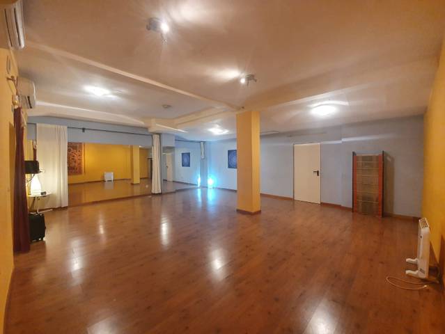 Local comercial en Venta en Jardín de los Reyes - Parque Real