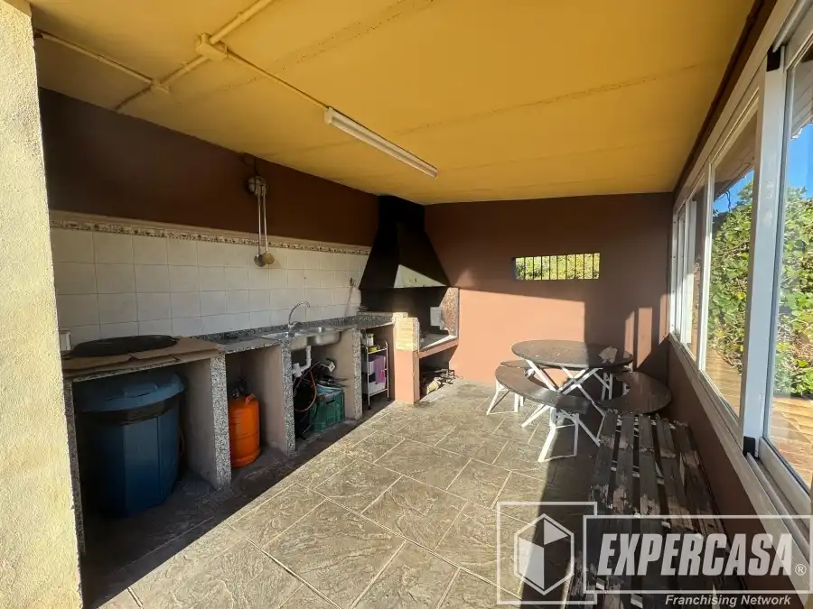 Villa con piscina in vendita a Urbanización LOS LAGOS/ALGINET 1009, imagen 20