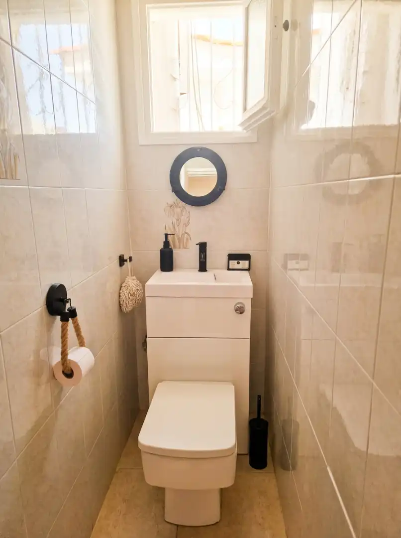 Bathroom of Houses for sale in Empuriabrava  with Air Conditioner, Heating and Private garden