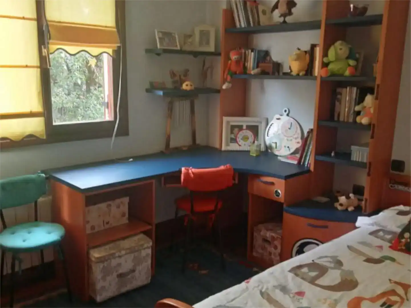 Habitación de Casa adosada en venta en Basauri 