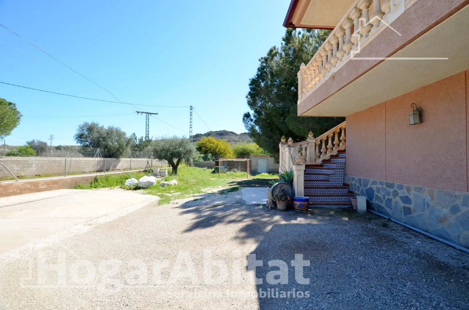 Vista exterior de Casa o chalet en venta en Alicante / Alacant con Aire acondicionado, Calefacción y Jardín privado