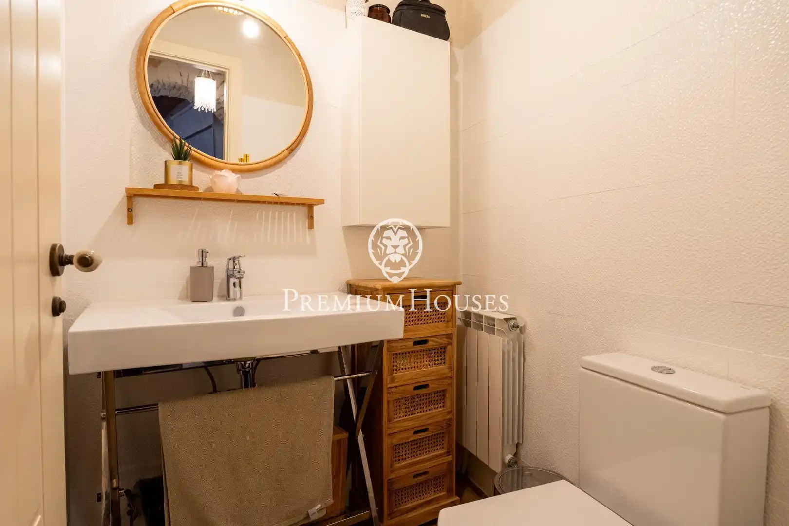 Baño de Finca rústica en venta en Montblanc con Calefacción, Jardín privado y Terraza